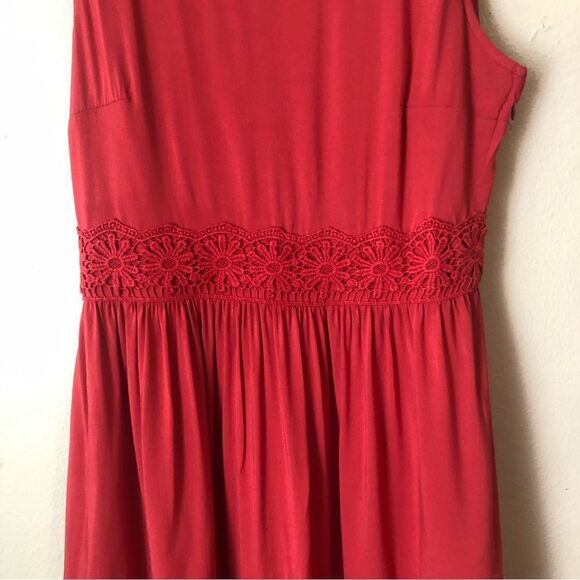 LC Lauren Conrad red sleeveless knee length lace dress - Picture 3 of 10